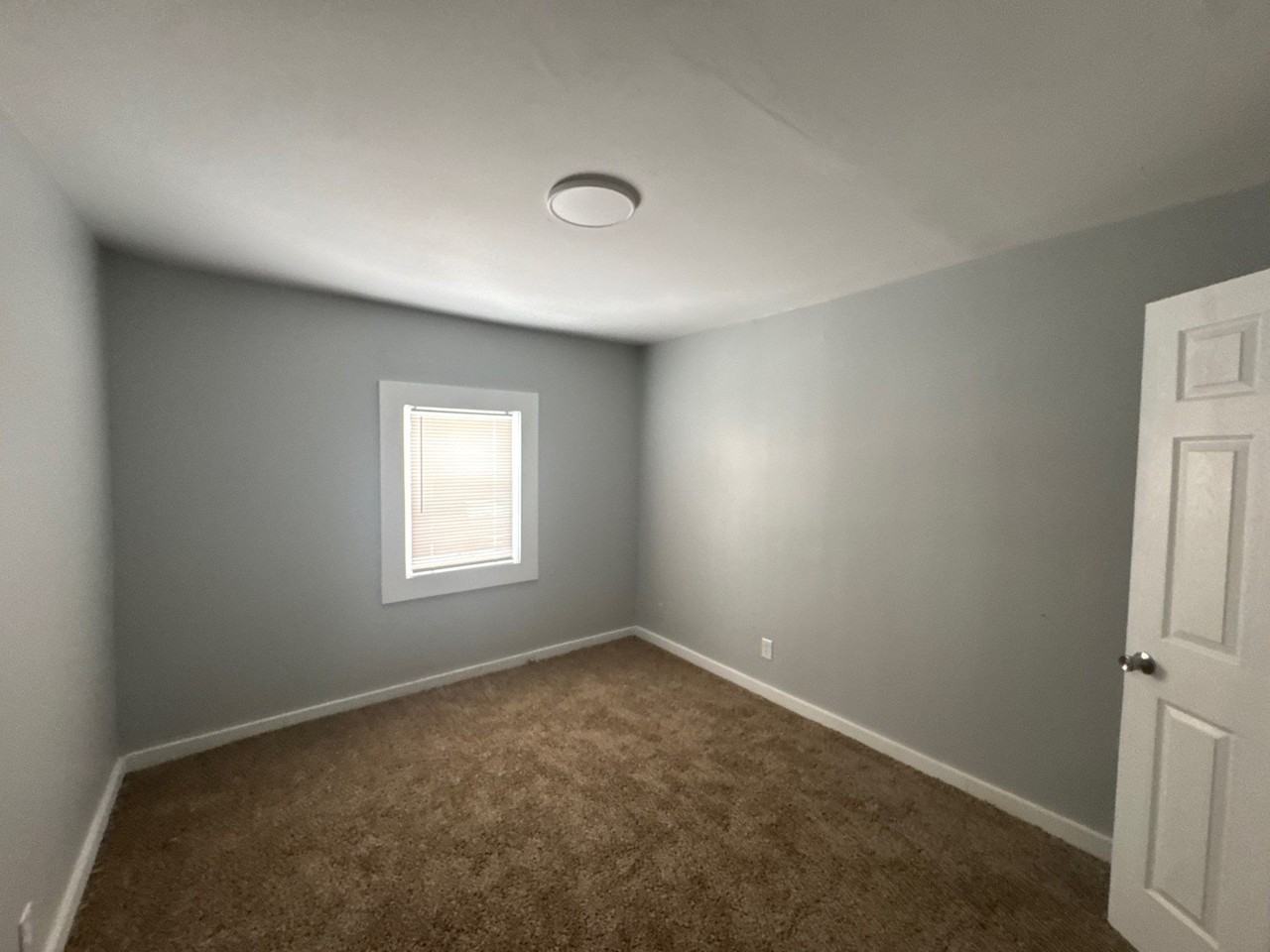 2934 N Colorado Ave - Photo 2 of 8