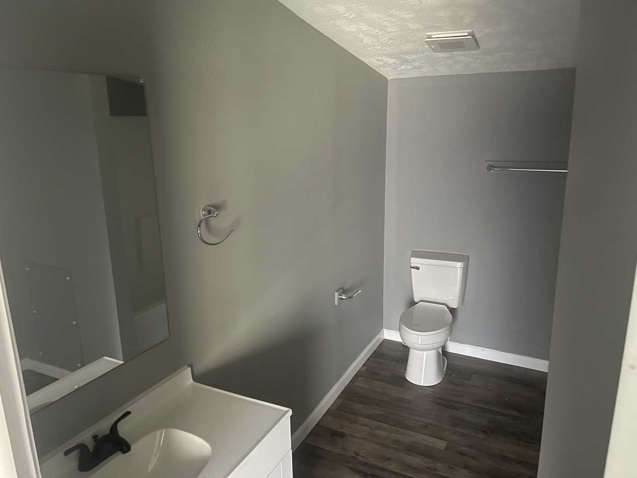 434 Dundee Cir - Photo 3 of 15