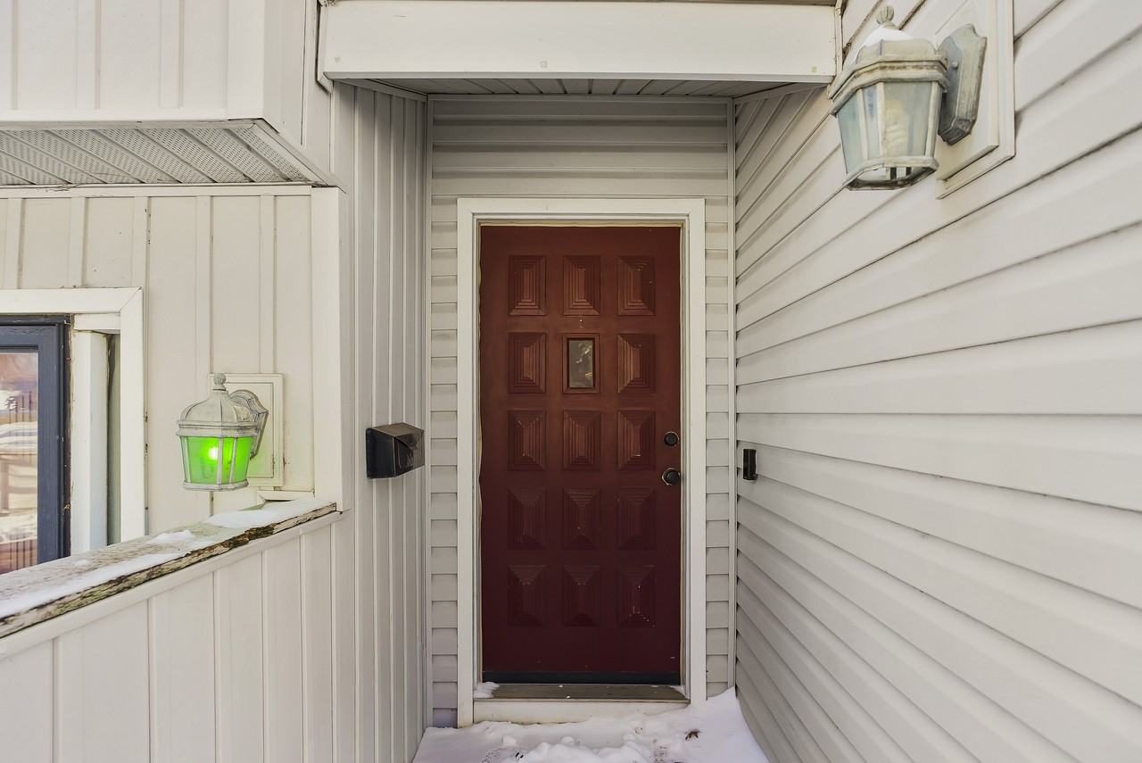 8655 W 109th St - Photo 2 of 19