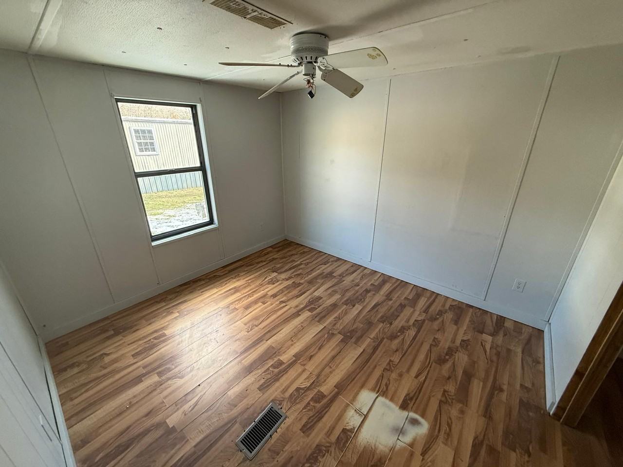 725 Barren Hollow Rd - Photo 3 of 6