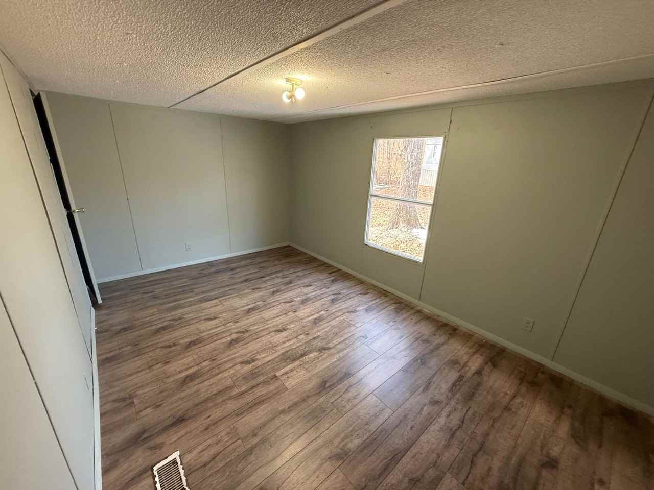 701 Barren Hollow Rd - Photo 3 of 11