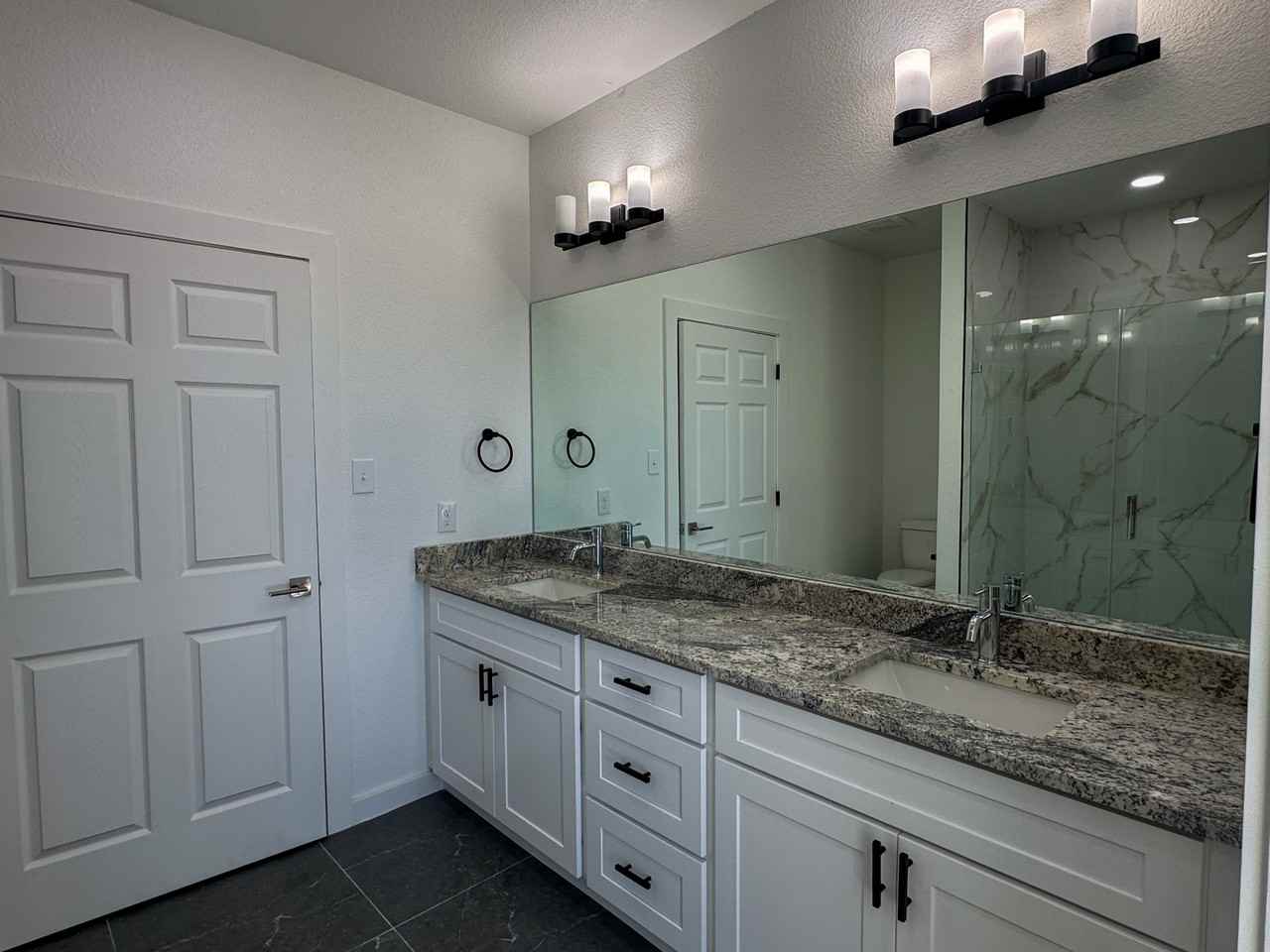 160 Zion Rd - Photo 7 of 22