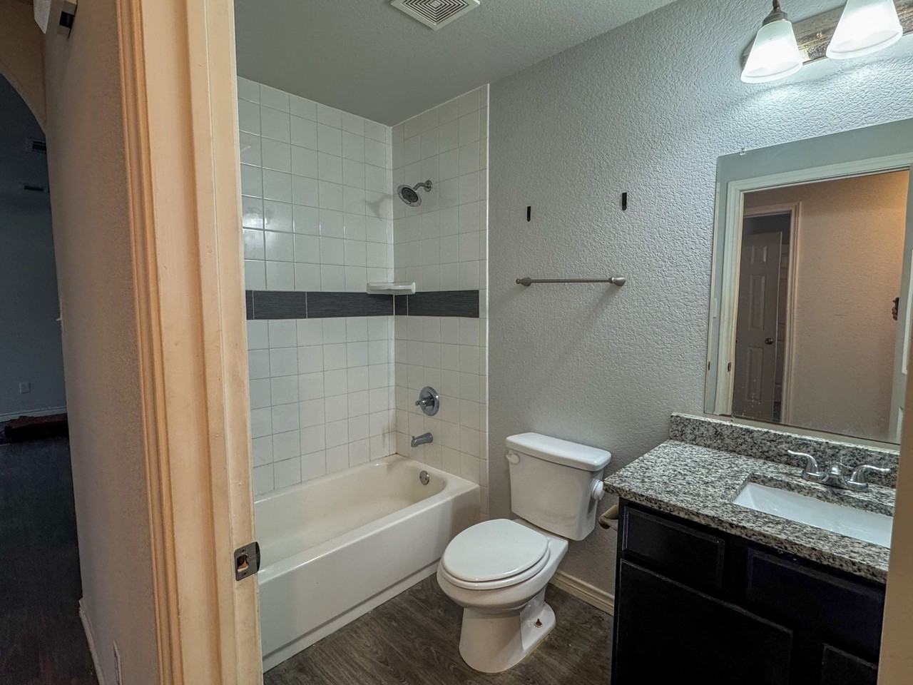 3812 Eutopia St - Photo 4 of 10