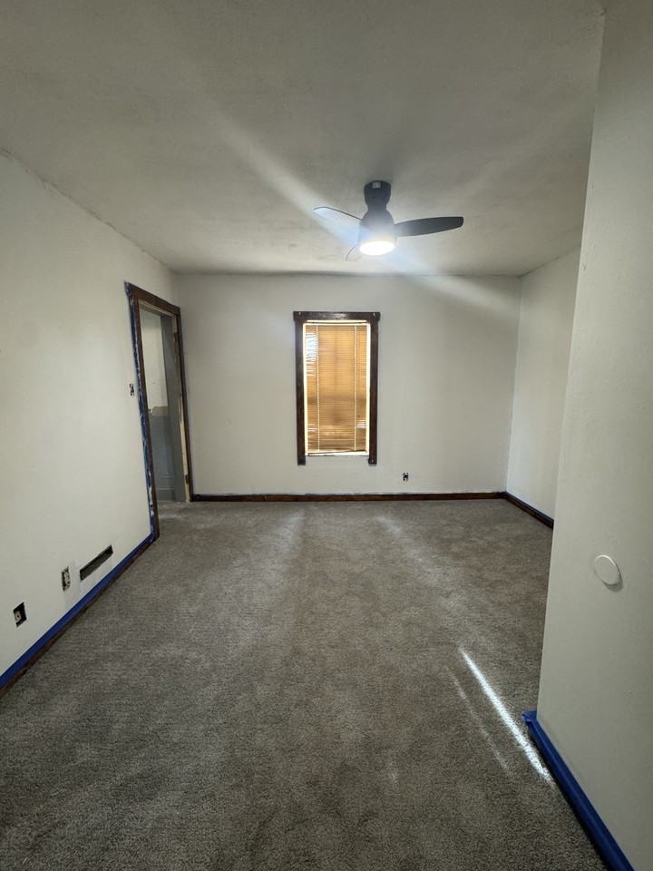 1608 Kansas St - Photo 4 of 8