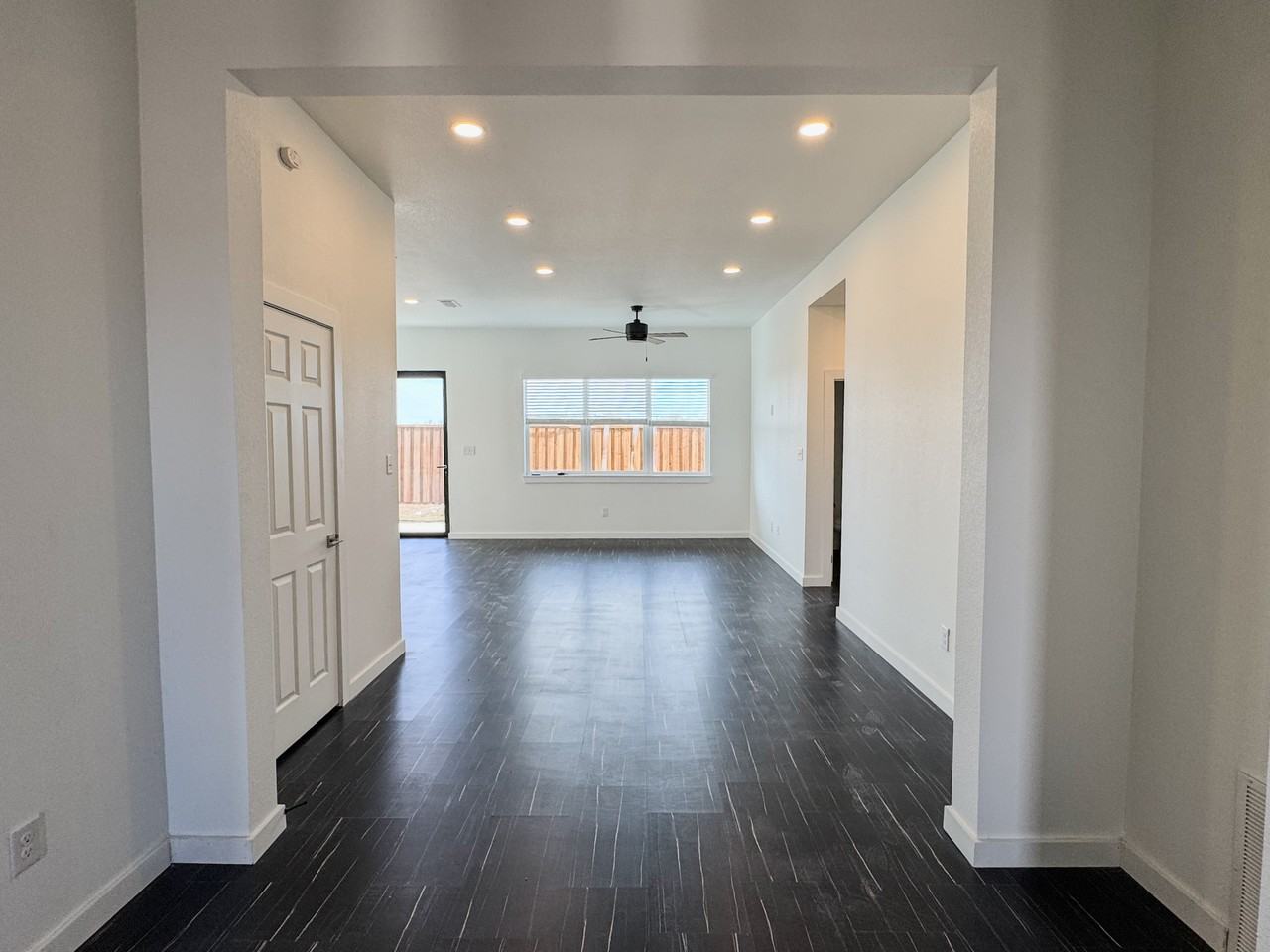 340 Lacy Ln - Photo 3 of 20