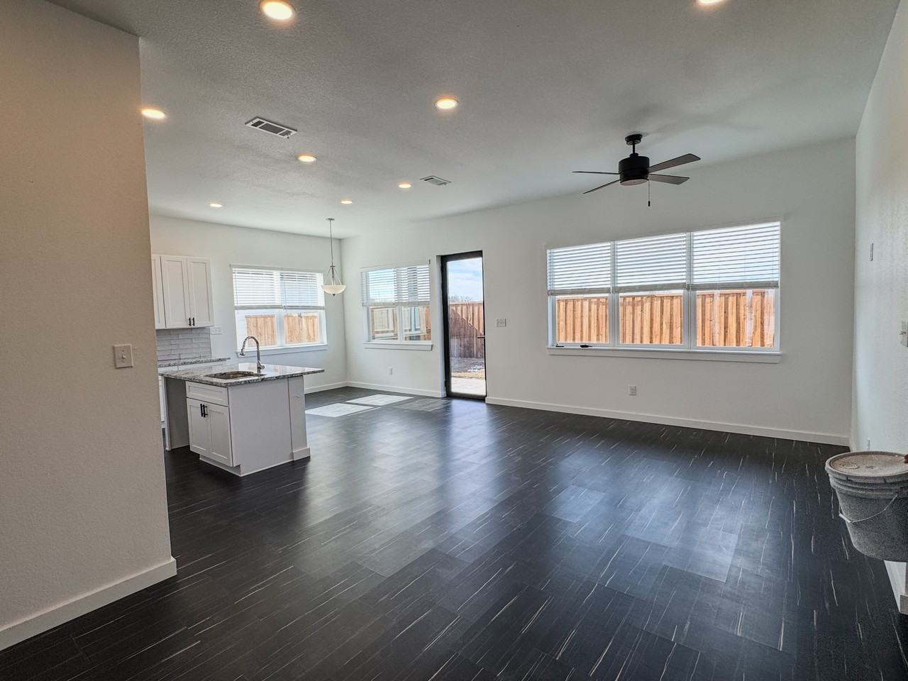 340 Lacy Ln - Photo 6 of 20