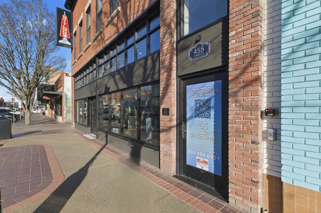 455 Court St Ne #206