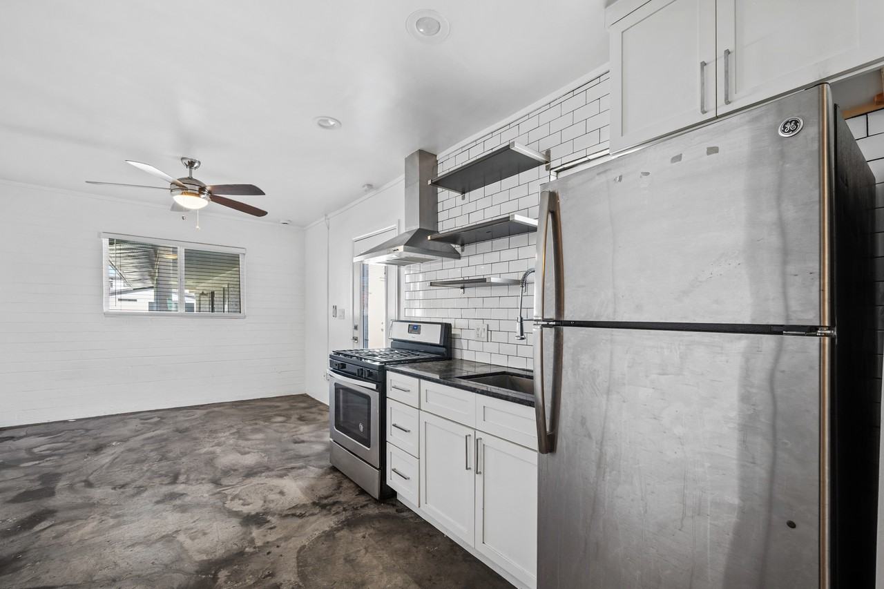 3615 North 15th Avenue #23 - Photo 3 of 9