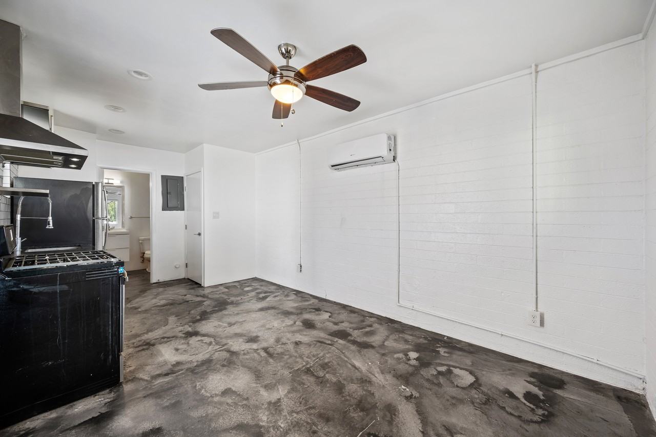 3615 North 15th Avenue #23 - Photo 5 of 9