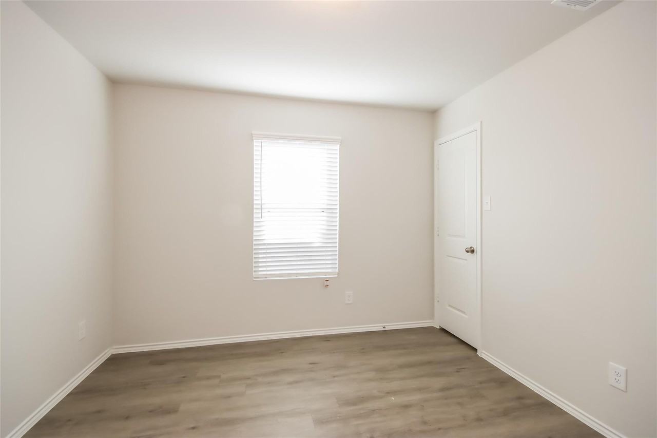 2621 Lina Dr #NA - Photo 4 of 18