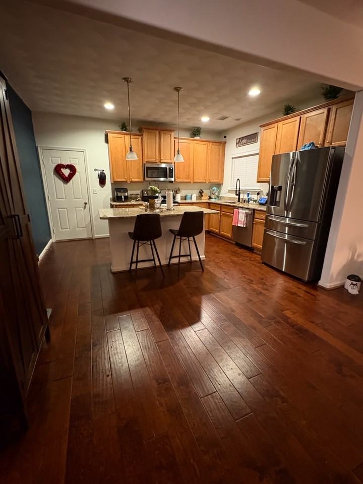 4060 Kingston Pkwy #1 - Photo 2 of 7