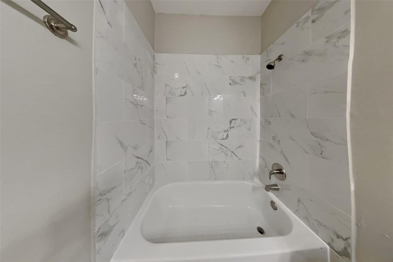 16825 Greenhouse St #NA - Photo 4 of 20