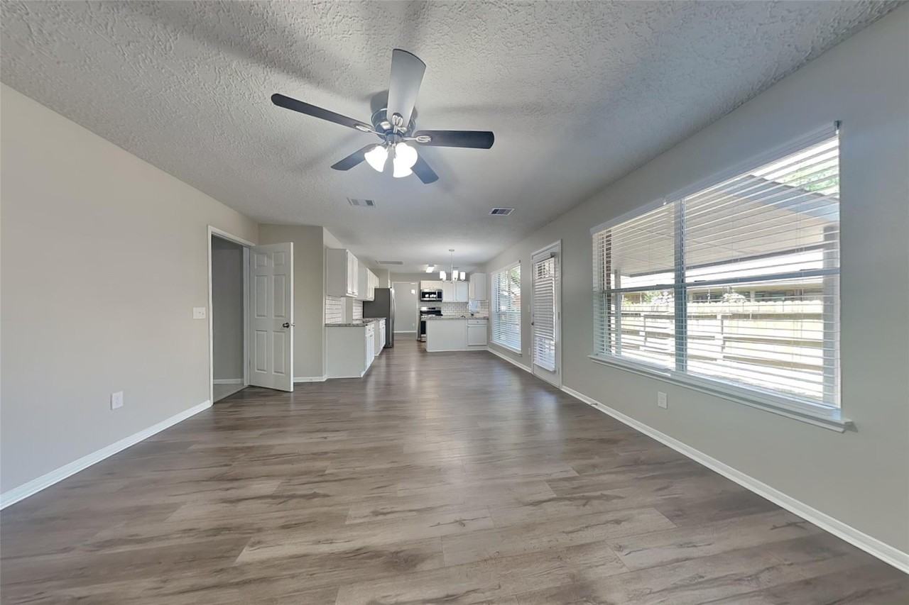 5 Regency Ct #NA - Photo 3 of 20