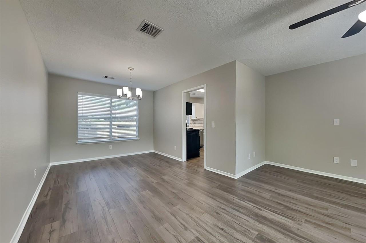 5 Regency Ct #NA - Photo 6 of 20