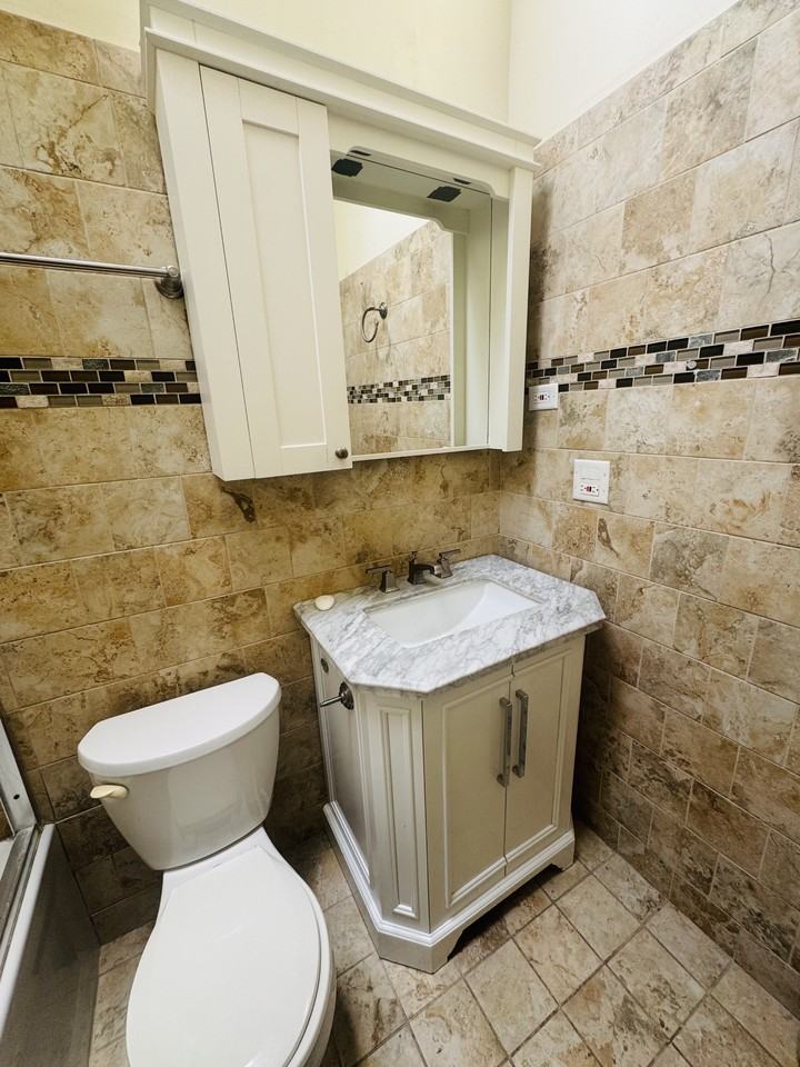 473 Nicole Dr #3B - Photo 3 of 10