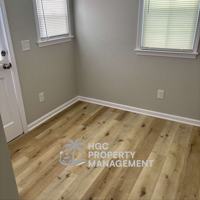 featured image of 827 Moore St #NA