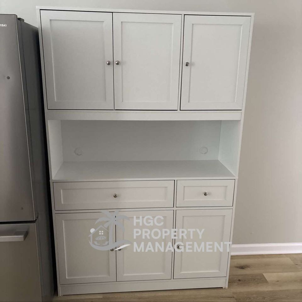 827 Moore St #NA - Photo 2 of 17