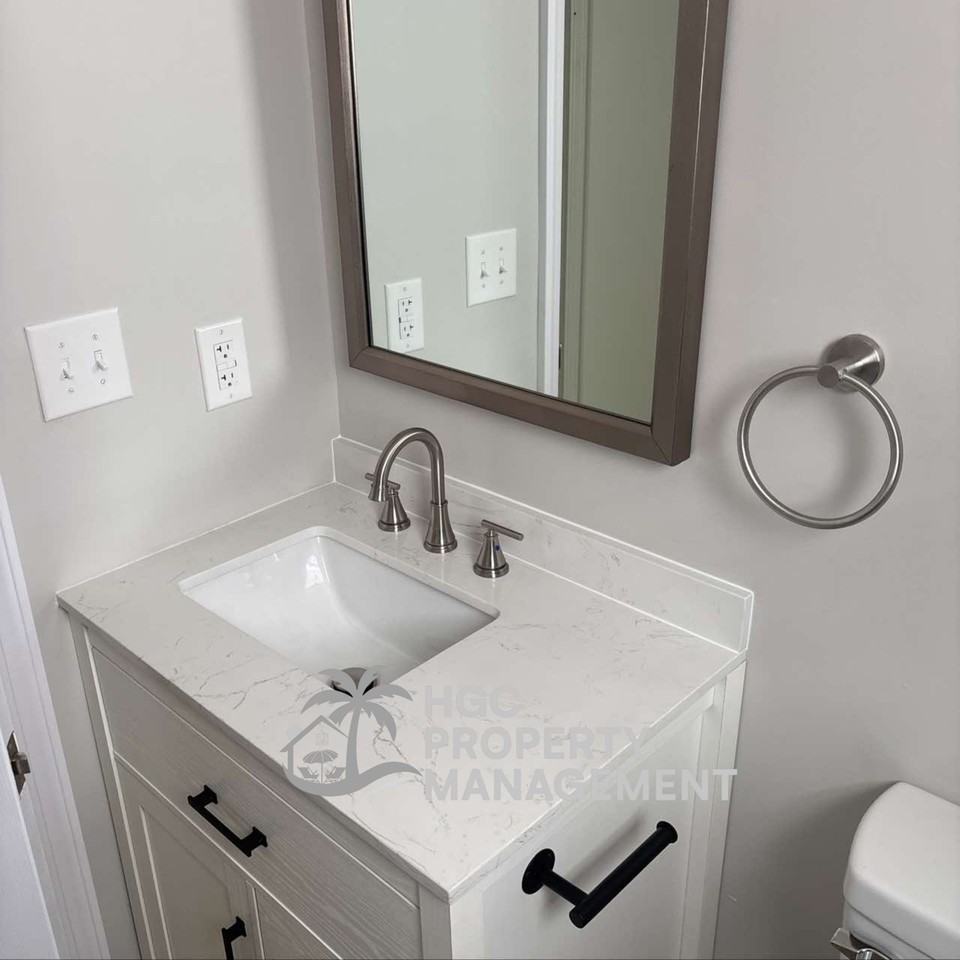 827 Moore St #NA - Photo 5 of 17