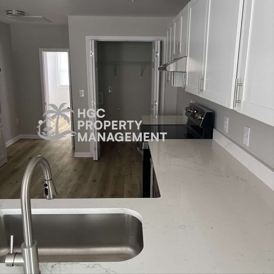 827 Moore St #NA - Photo 7 of 17