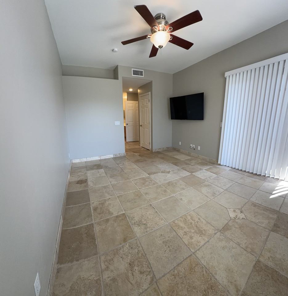 205 N 74th St #219 - Photo 5 of 16