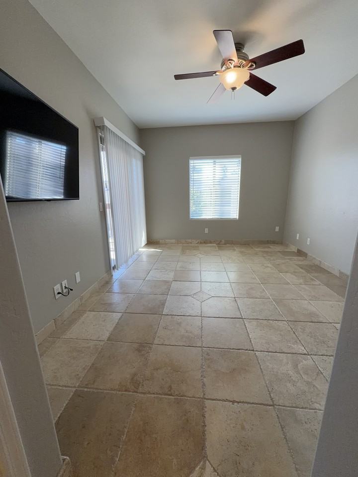 205 N 74th St #219 - Photo 6 of 16