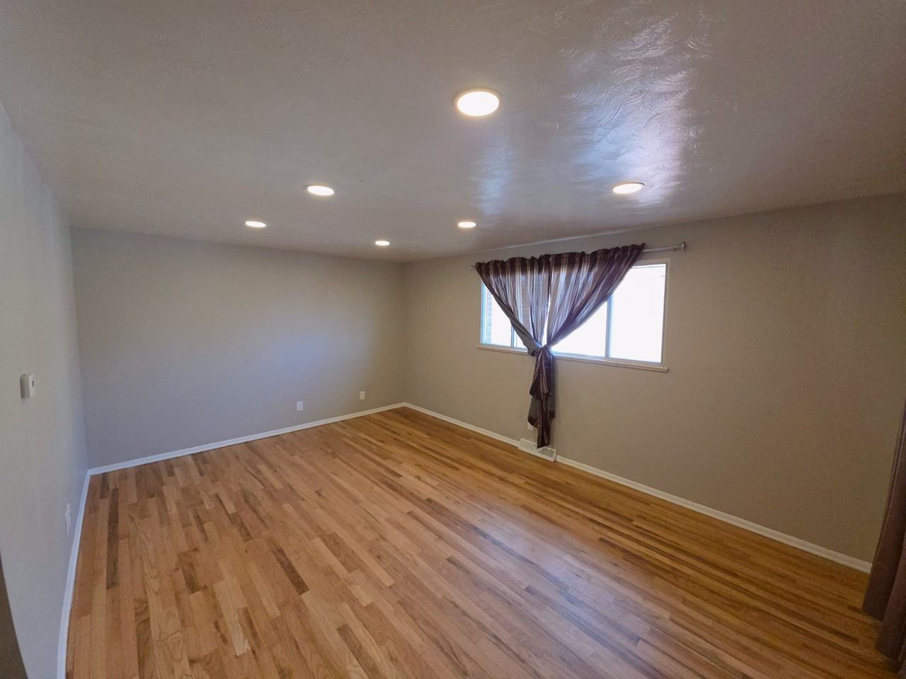 209 S Hooker St #NA - Photo 6 of 9