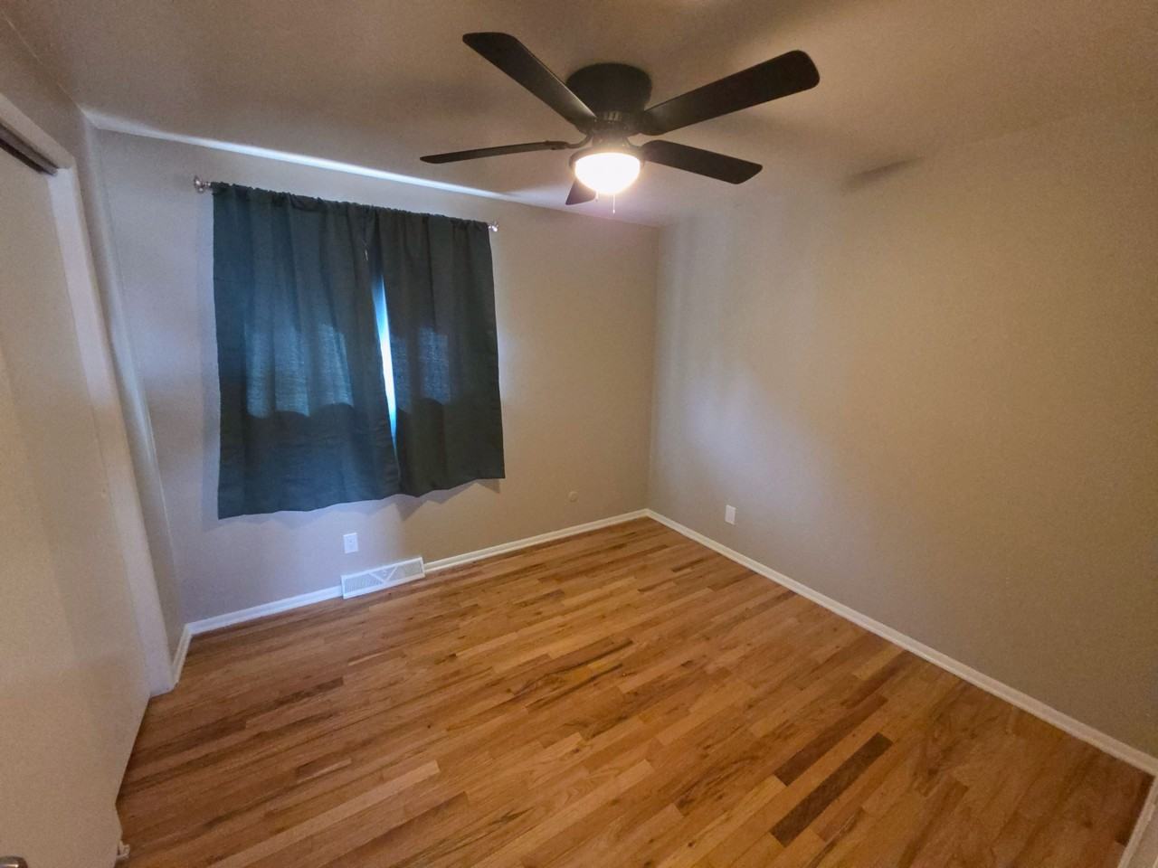 209 S Hooker St #NA - Photo 7 of 9