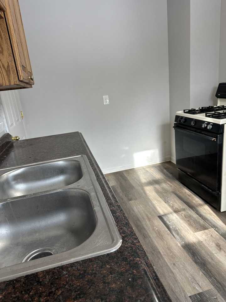 2340 E 90th St #DOWN - Photo 5 of 5