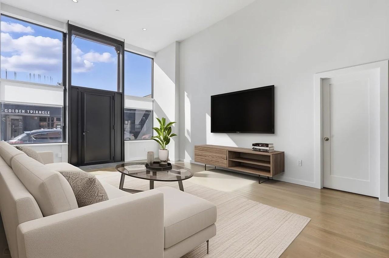 2034 W Grand Ave #1 - Photo 5 of 10