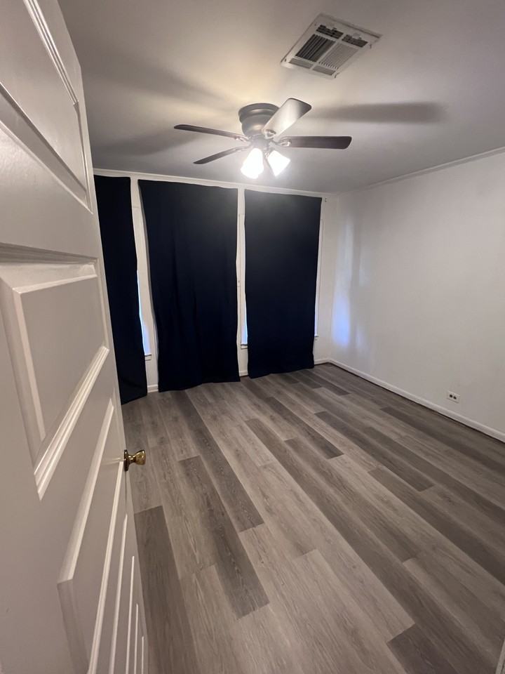 149 Sylvia St #NA - Photo 2 of 11