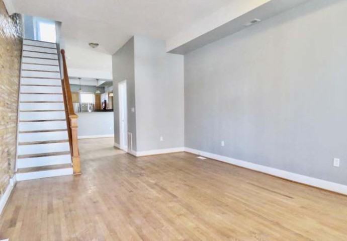 1205 Clendenin St #NA - Photo 2 of 4