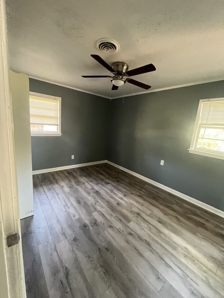 278 Southlawn Dr #NA - Photo 7 of 12