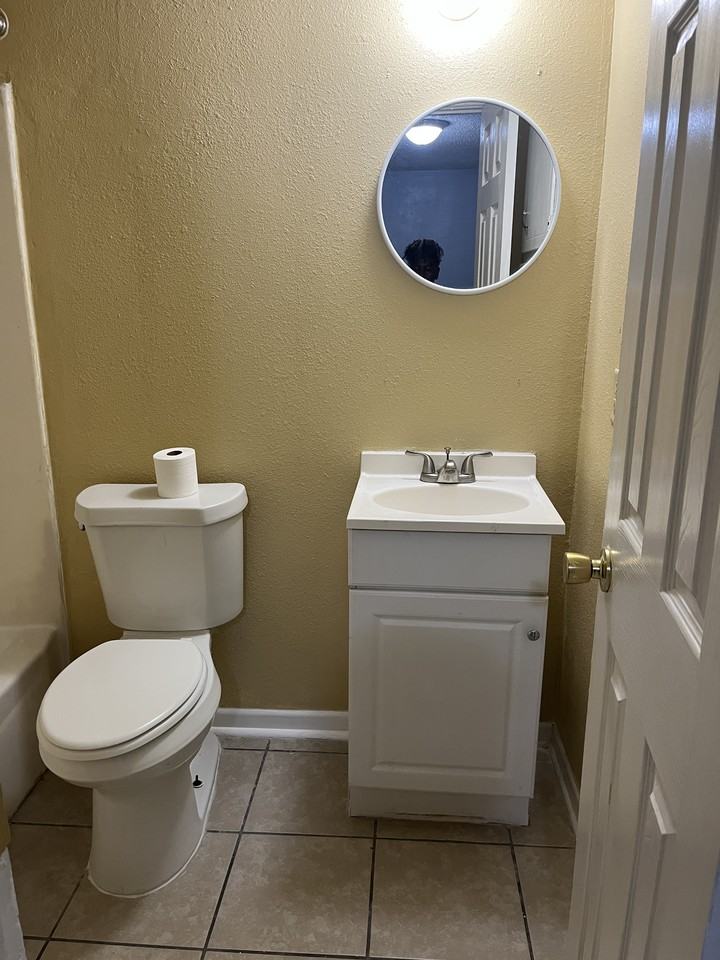 1800 N 4th St #3 - Photo 2 of 6