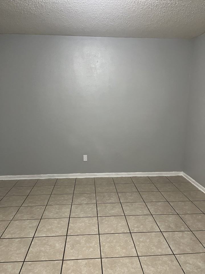 1800 N 4th St #3 - Photo 4 of 6