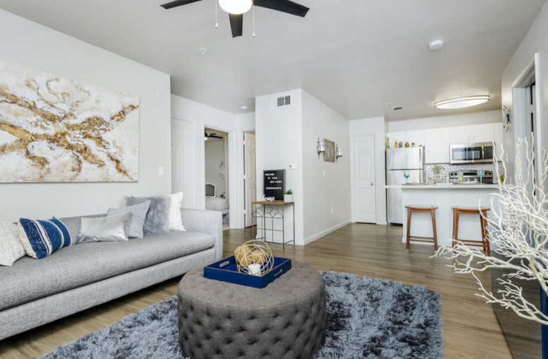 The Lory of Tallahassee - Photo 7 of 21