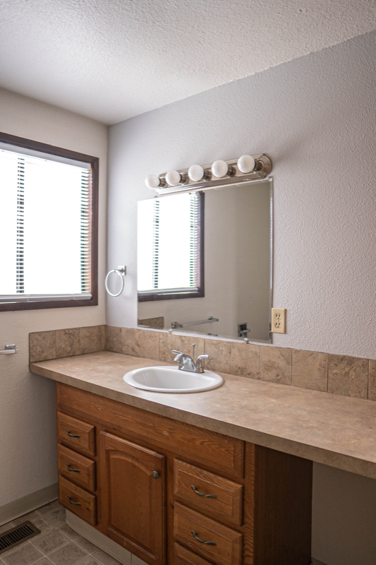 627 N Tweedt St #L - Photo 7 of 9