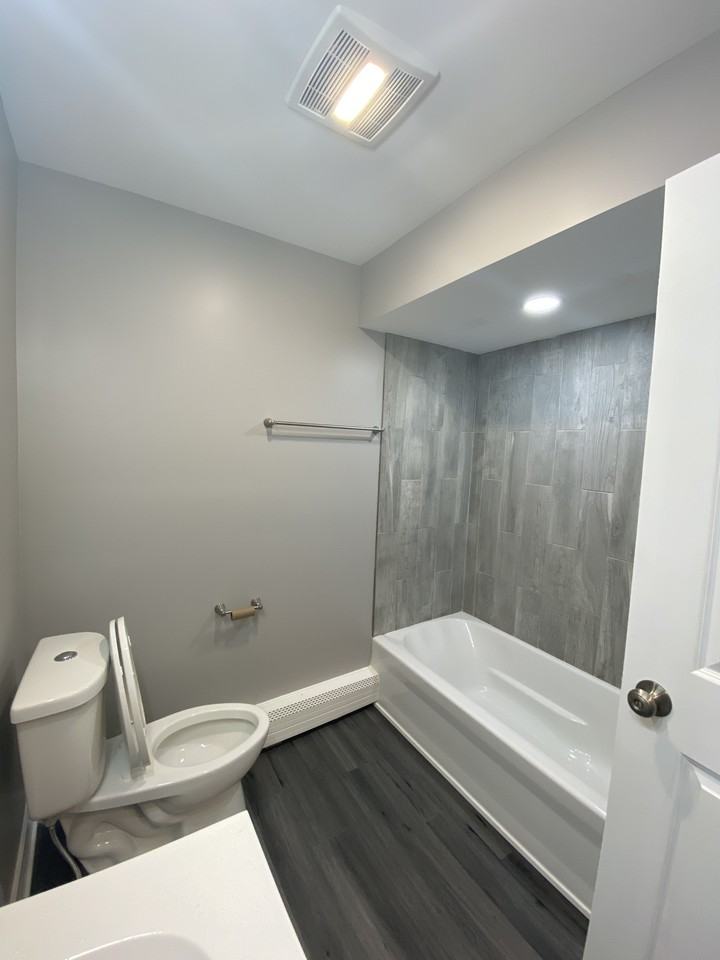 4111 Lindenwood Dr #1E - Photo 5 of 12