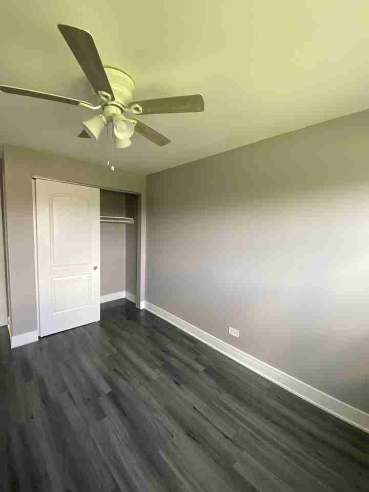 4111 Lindenwood Dr #1E - Photo 7 of 9