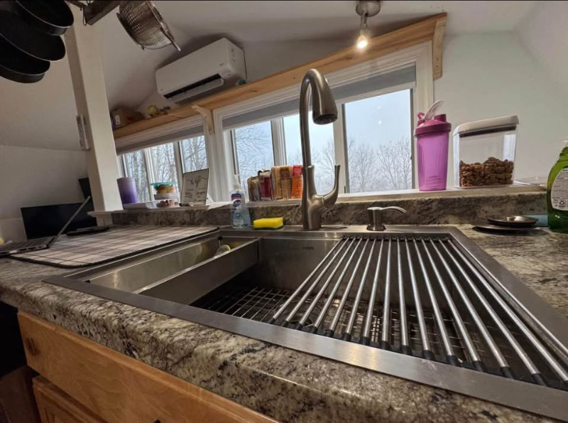 18 Old Hollis Rd - Photo 2 of 14