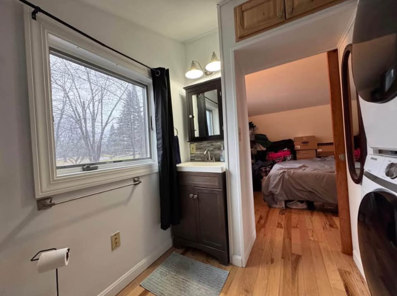 18 Old Hollis Rd - Photo 7 of 14