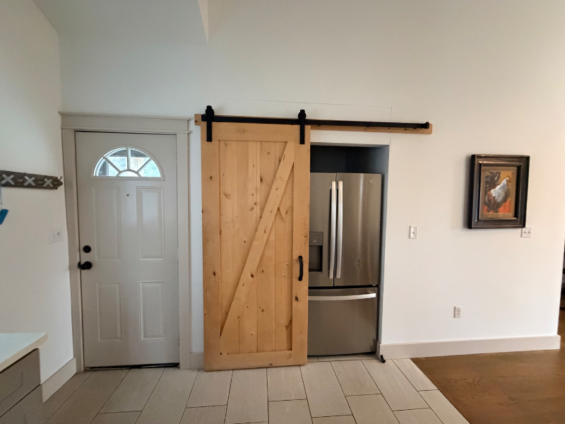 105 Kirby St - Photo 2 of 6