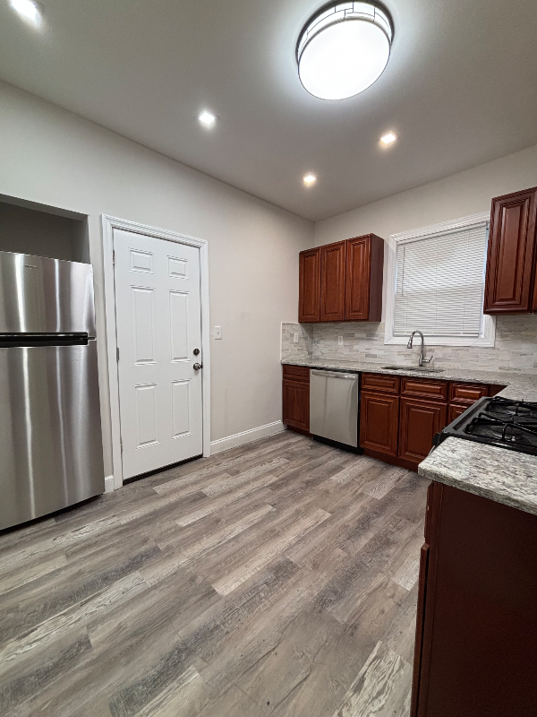 811 S 13th St #2 - Photo 4 of 6