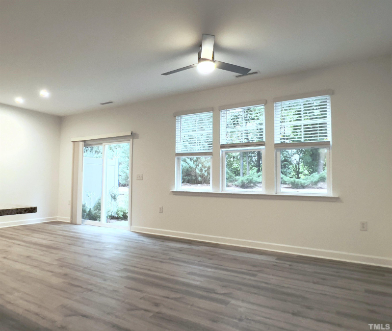 135 Orvis Dr - Photo 4 of 14