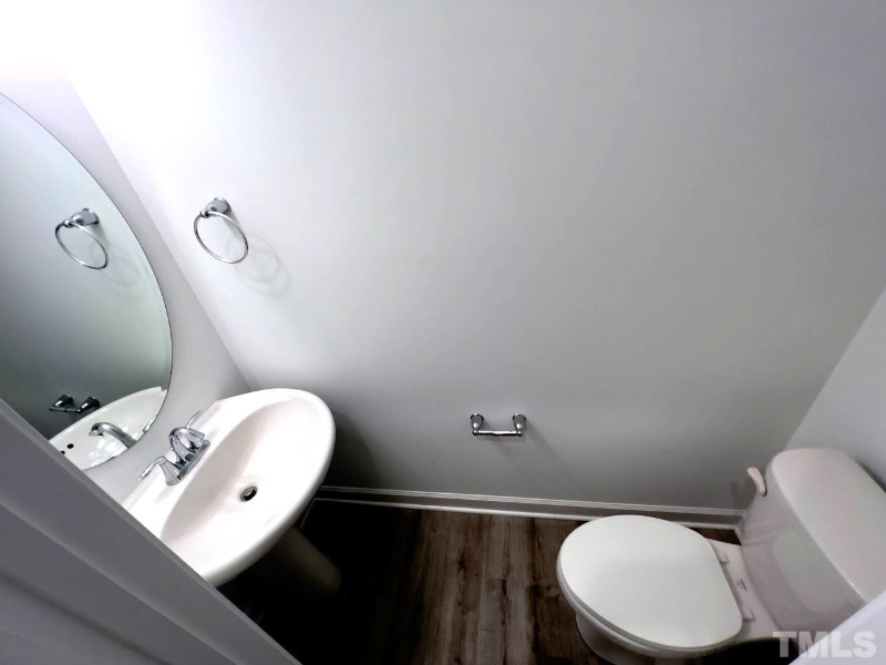 135 Orvis Dr - Photo 5 of 14