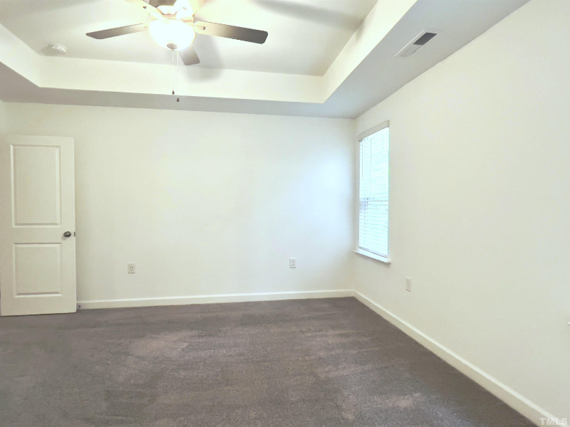 135 Orvis Dr - Photo 6 of 14