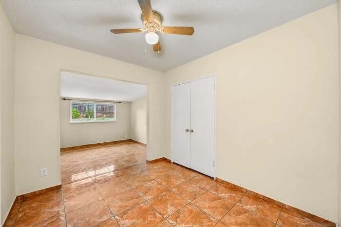 714 Begonia St - Photo 7 of 15