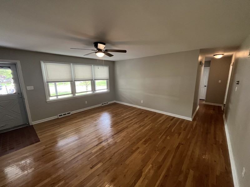 2700 Barnsley Rd - Photo 4 of 14