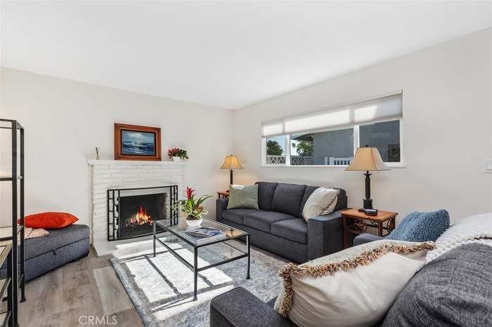 15201 Nottingham Ln - Photo 6 of 19