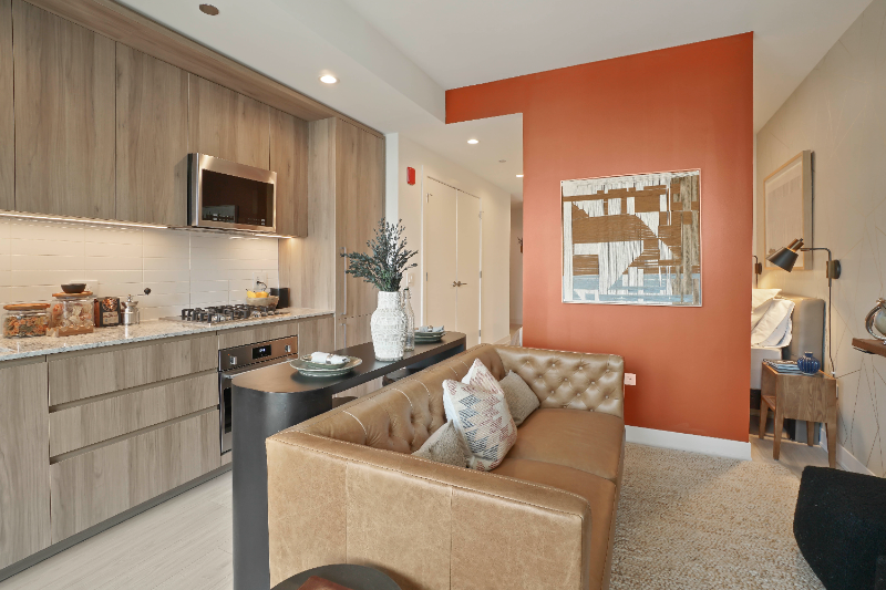 348 N Halsted St - Photo 3 of 20