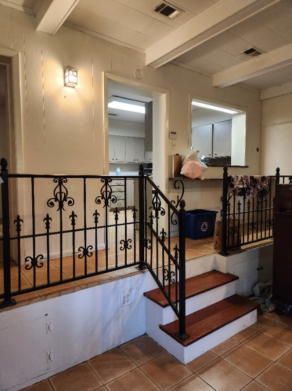 614 Sunset Blvd - Photo 2 of 3